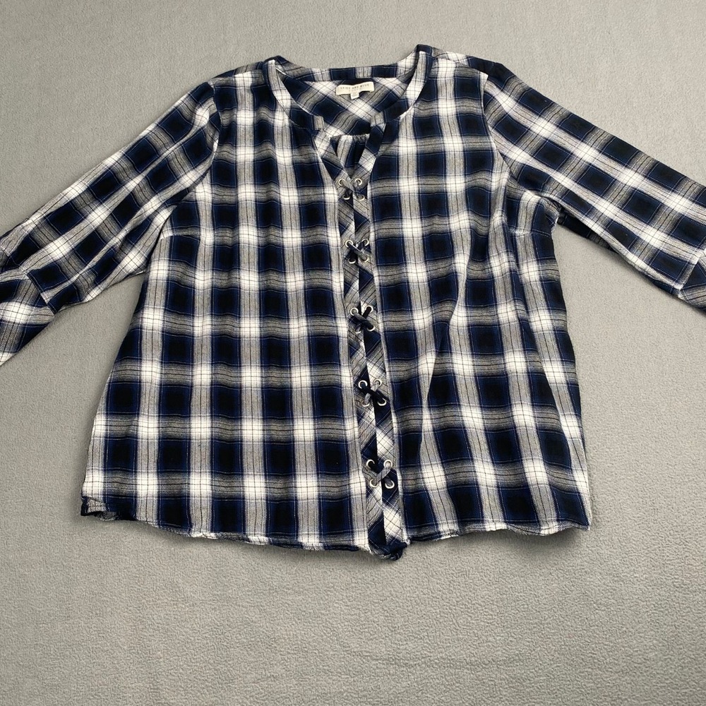 Sky Are Blue Curvy Women's size 2X Plaid Lace-Up Bohemian Outdoor Blouse